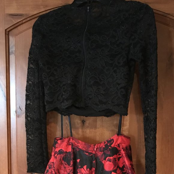 Formal Dress - Picture 4 of 5